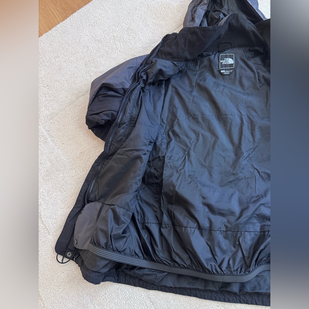 The North Face Men's Gray and Black Hooded Hyvent Jacket size large - Picture 9 of 10